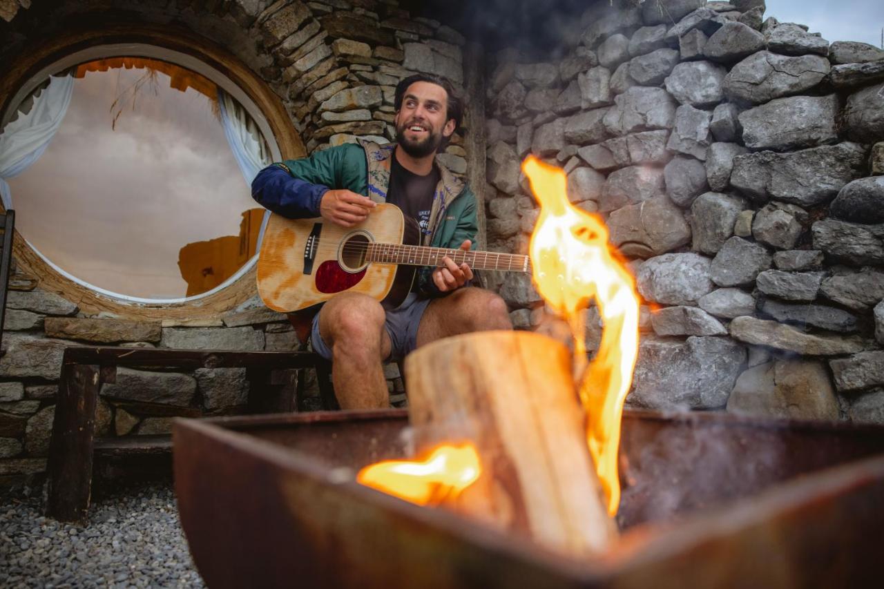 Mayo Glamping Castlebar Exterior photo