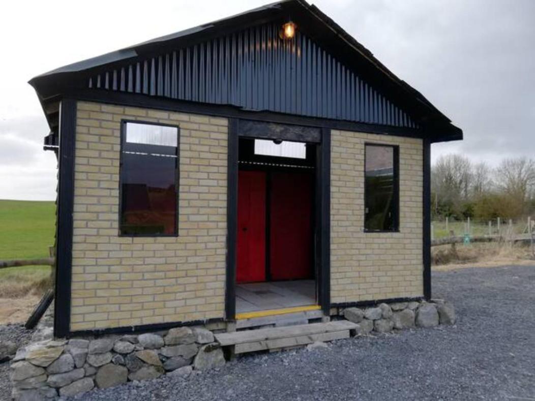 Mayo Glamping Castlebar Exterior photo